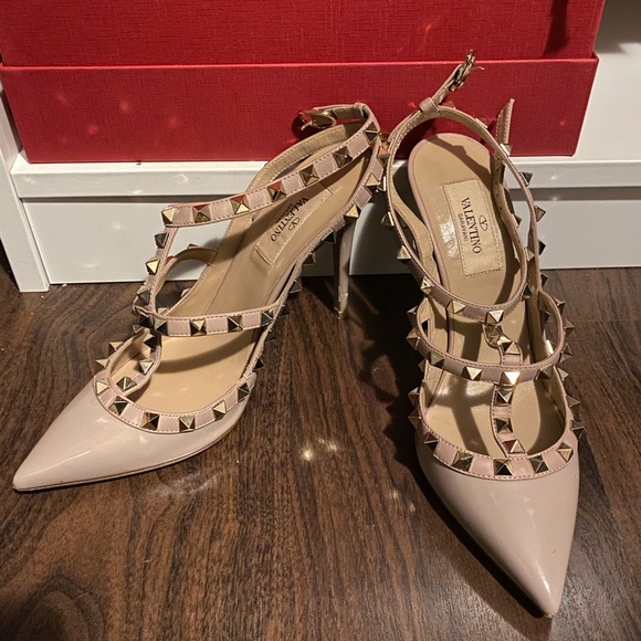 Valentino Garavani Shoes - Valentino Garavani Rockstud Patent Leather Pump